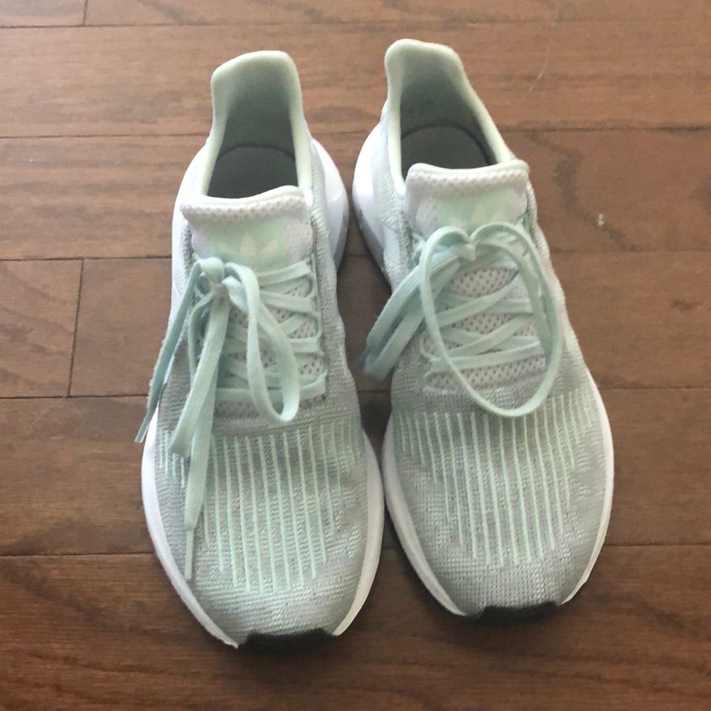 adidas swift run